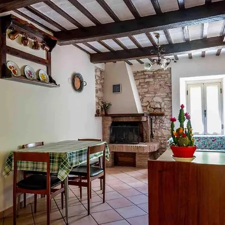 La Finestra Sul Cucco Apartment